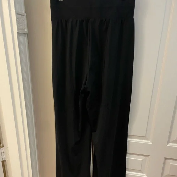 T by Talbots Out & About Wide Leg Stretch Pants - EUC - Picture 2 of 4